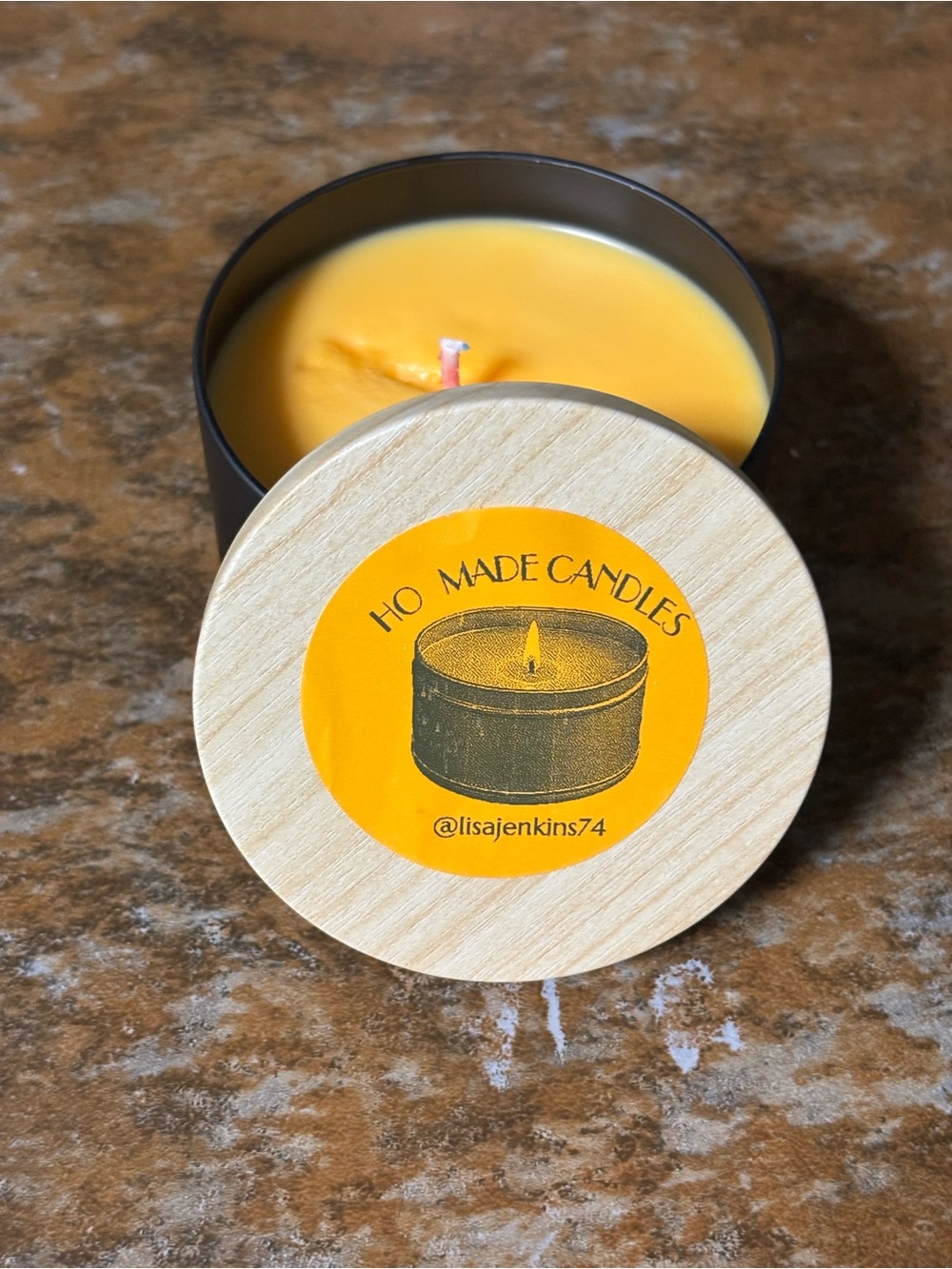 Ho Made Candles Peach Candle with Wooden Lid